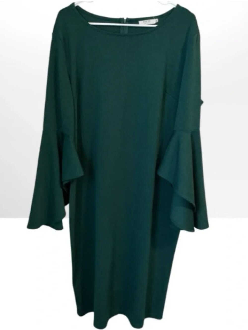 HAUTE EDITION EMERALD GREEN BELL SLEEVED BACK ZIP DRESS IN SIZE XL. PRELOVED